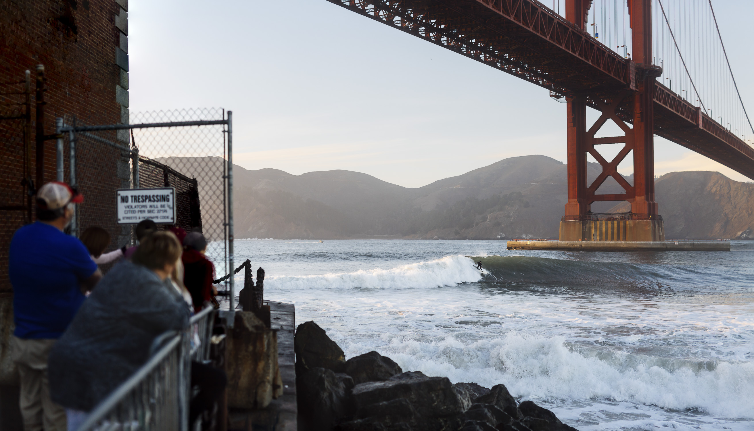 Portfolio(20151026 – Surfer Golden Gate Bridge – 141-Bearbeitet)